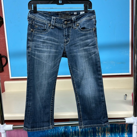 MISS ME Cropped Capris, Size 28, NWOT, Never Worn, MAKE AN OFFER!!! - Picture 2 of 12